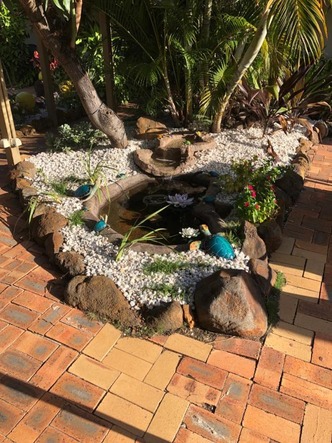 Bundaberg Coral Villa Motor Inn Екстериор снимка