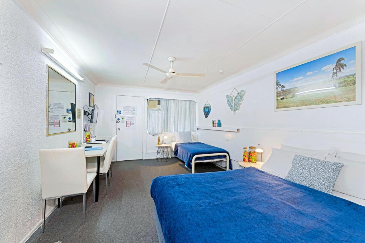 Bundaberg Coral Villa Motor Inn Екстериор снимка