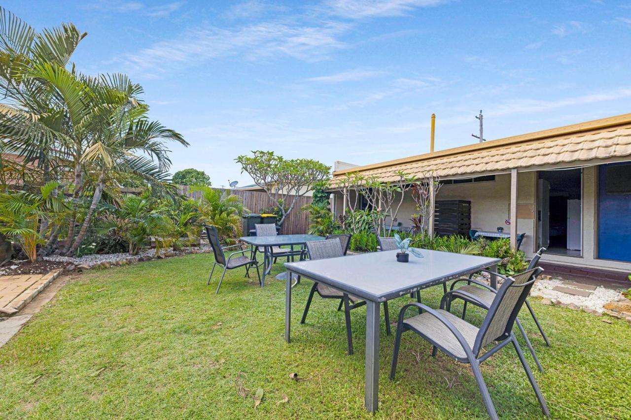 Bundaberg Coral Villa Motor Inn Екстериор снимка