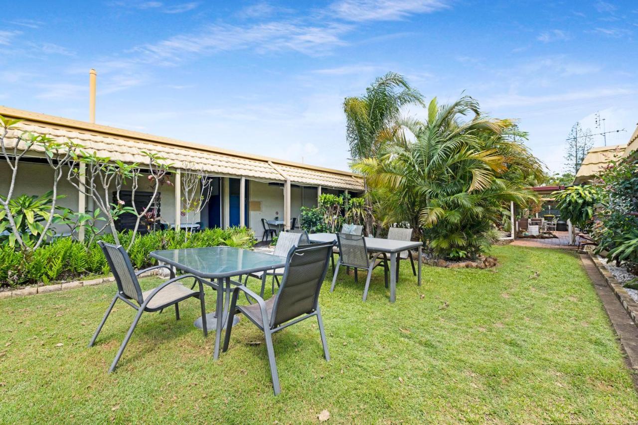 Bundaberg Coral Villa Motor Inn Екстериор снимка
