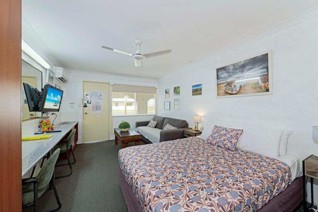 Bundaberg Coral Villa Motor Inn Екстериор снимка