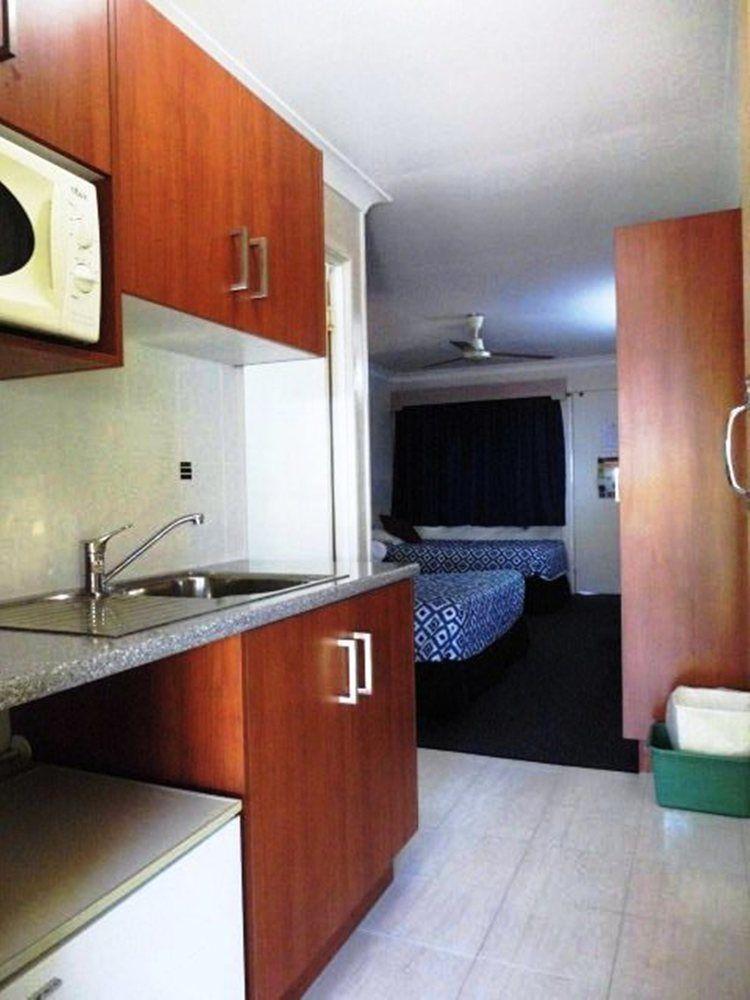 Bundaberg Coral Villa Motor Inn Екстериор снимка