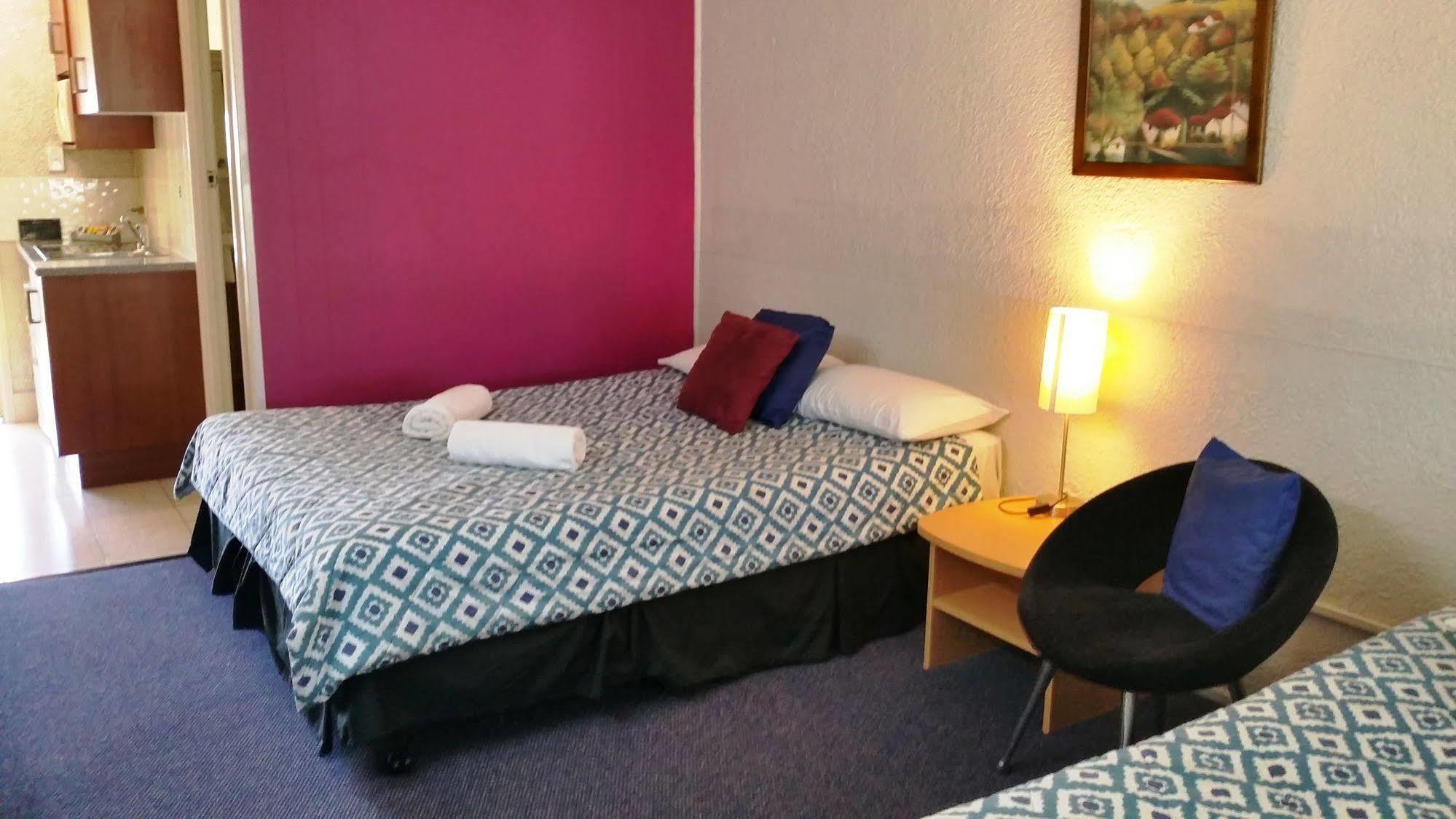 Bundaberg Coral Villa Motor Inn Екстериор снимка