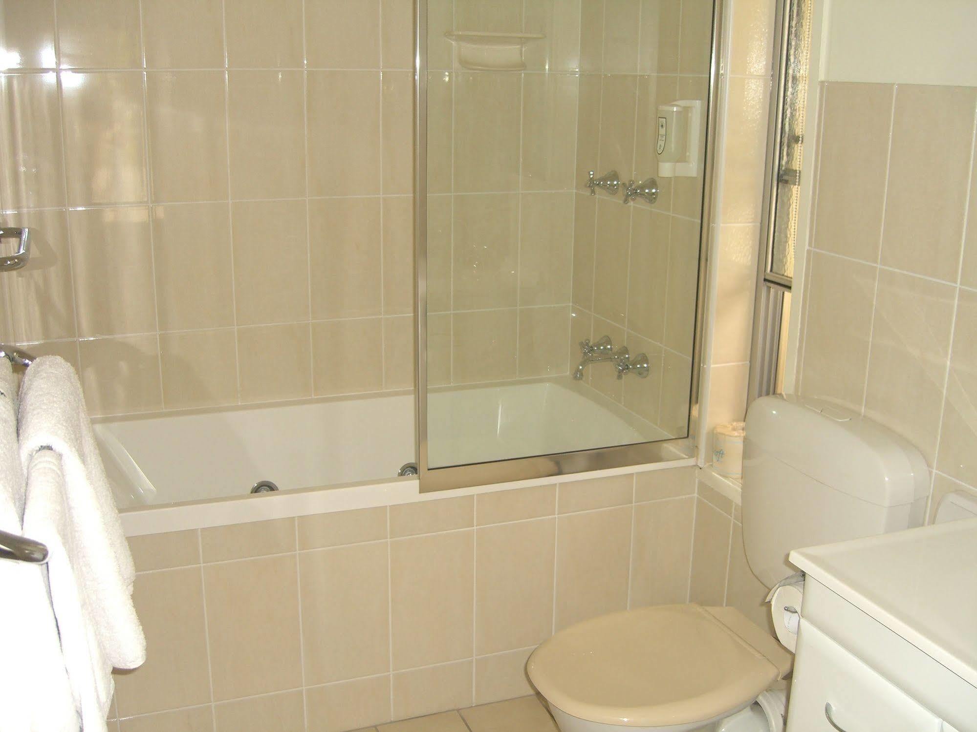 Bundaberg Coral Villa Motor Inn Екстериор снимка