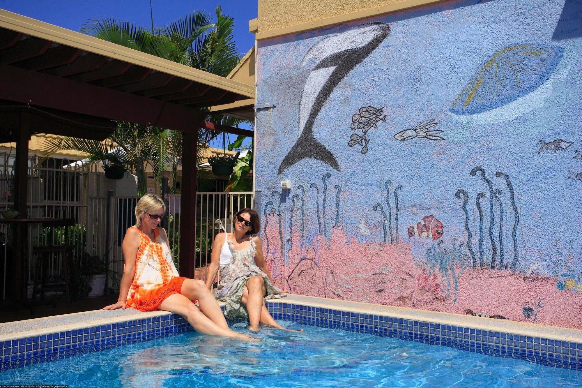 Bundaberg Coral Villa Motor Inn Екстериор снимка