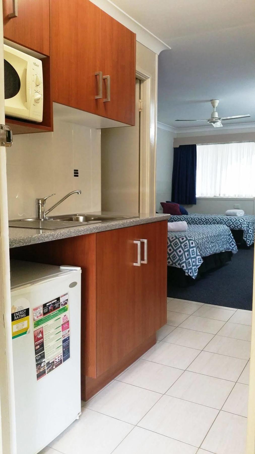 Bundaberg Coral Villa Motor Inn Екстериор снимка